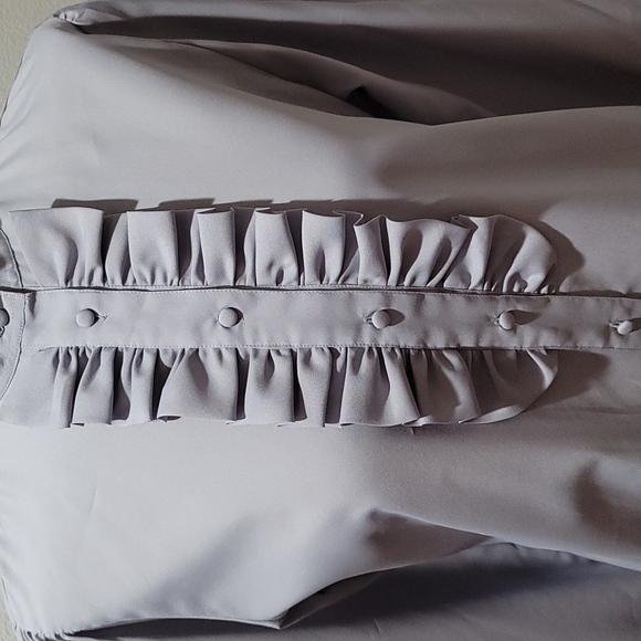 VICTORIAN ROMANTIC VINTAGE FEMININE COTTAGECORE BUTTON DOWN LAVENDER BLOUSE TOP - Picture 4 of 16